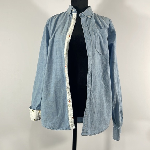 Small, Light Blue Dravus button up shirt with center & sleeve flower accents - Picture 8 of 8